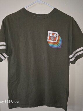 Retro Echo Walt Disney World Rainbow Olive Green T shirt